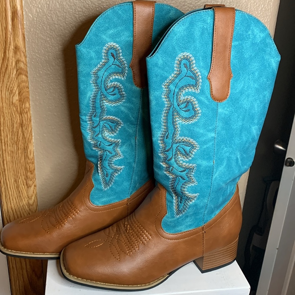 DEAL DAY!!!! Western turquoise and brown square toe boots NEW in package